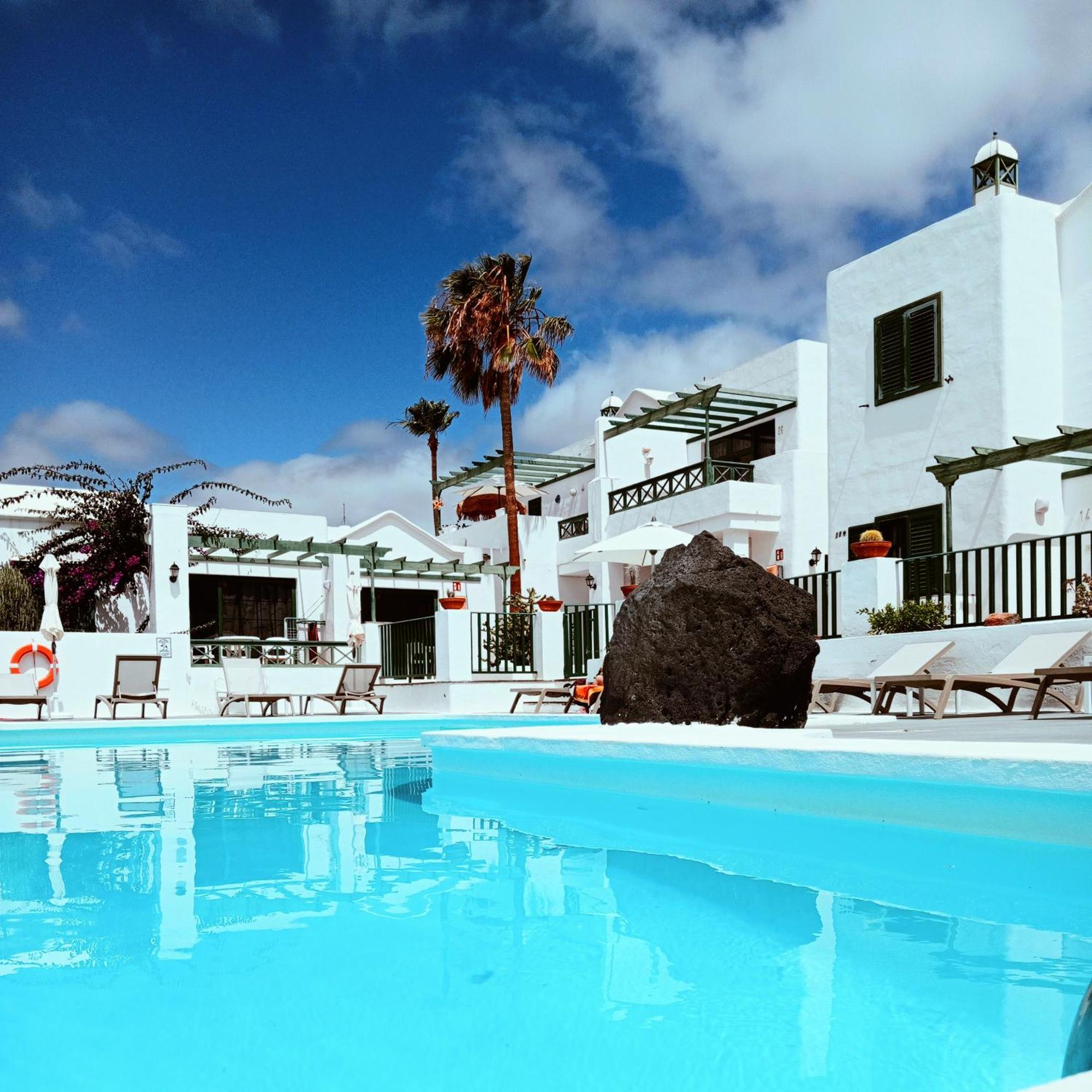 Apartamentos Las Acacias Puerto del Carmen  Exterior foto