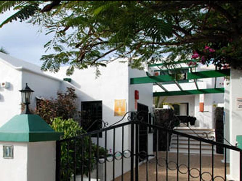 Apartamentos Las Acacias Puerto del Carmen  Exterior foto